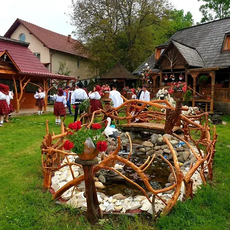 Pensiunea Rustic Lodge